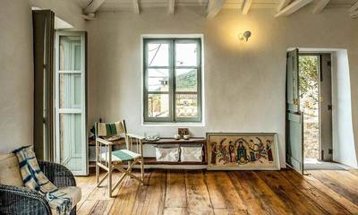 Μεσσηνία: Μια εξοχική κατοικία στη Μάνη όπου η ελληνική παράδοση συναντά το μοντέρνο design