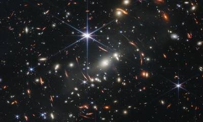 James Webb: Δέος προκαλεί η πρώτη έγχρωμη φωτογραφία του Σύμπαντος