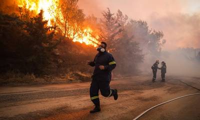 Φωτιά στην Ηλεία: Εκκενώνεται οικισμός στο Τραγανό