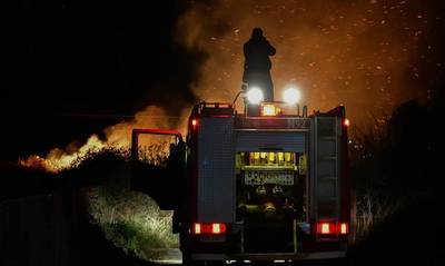 Φωτιές στην Ηλεία: Καλύτερη εικόνα στα μέτωπα σε Άγναντα και Τραγανό