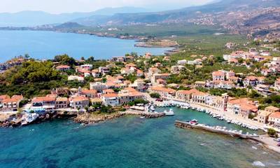 Πελοπόννησος: Τέσσερα υπέροχα χωριά πάνω στο κύμα
