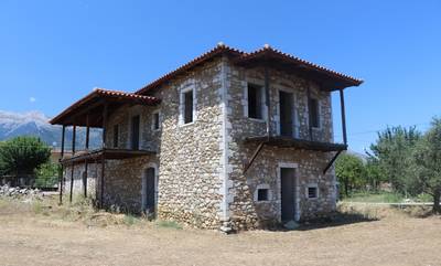 Πωλείται πετρόκτιστη κατοικία σε χωριό του Δήμου Σπάρτης