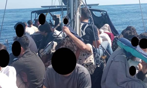 Στο λιμάνι του Γυθείου 21 μετανάστες - Εντοπίστηκαν σε ιστιοφόρο νότια του Ακρωτηρίου Ταίναρου