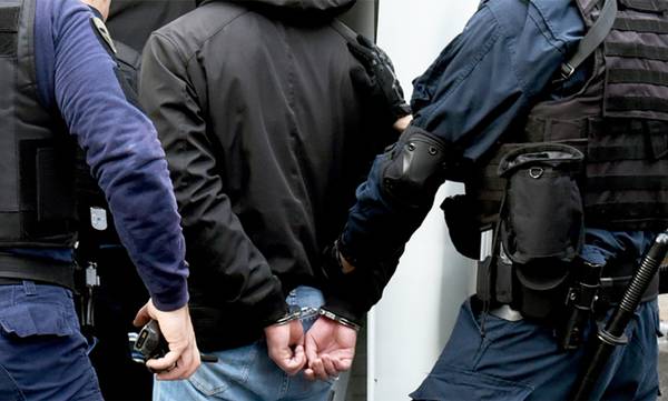 Συλλήψεις σε Κορινθία και Μεσσηνία