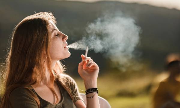 Έρευνα: Όποιος κόβει το τσιγάρο πριν τα 35, είναι σαν να μην κάπνισε ποτέ