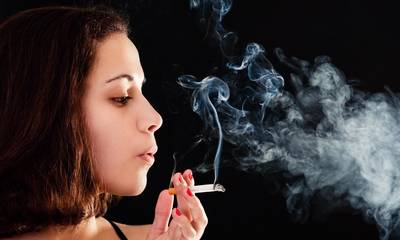 «Φρένο» στο κάπνισμα βάζει η Νέα Ζηλανδία στη νέα γενιά
