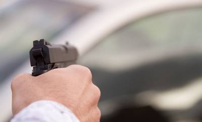 Τρόμος στην Πάτρα: Οδηγός έβγαλε όπλο μετά από τσακωμό!
