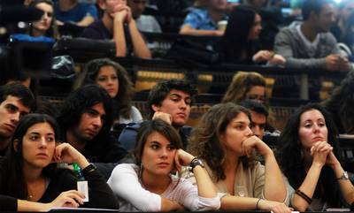 Πτυχία των ελληνικών πανεπιστημίων που δεν αναγνωρίζει το κράτος - Αναγνωρίζει όμως κολλεγίων