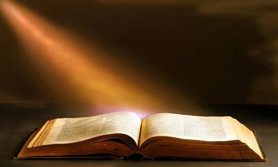 Ποιός έγραψε τη Βίβλο; Τι αποκαλύπτουν τα ιστορικά στοιχεία
