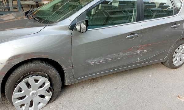 Σπάρτη: Ασυνείδητος οδηγός έγδαρε τις πόρτες άλλου οχήματος και «την κοπάνησε»!