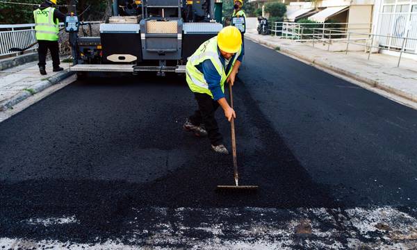 Διορθώνουν κι επισκευάζουν τους δρόμους στον δήμο Άργους - Μυκηνών με 3 εκ.€