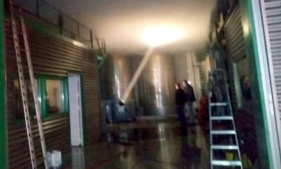 Μονεμβασία: Φωτιά σε πατάρι τυποποιητηρίου στις Καλύβες (photos)