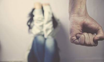 Ενδοοικογενειακή βία στο Αίγιο: Συνελήφθη 45χρονος - Απειλούσε τη σύζυγο και τους γονείς του