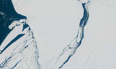 Ένα παγόβουνο στο μέγεθος του Λονδίνου αποκολλήθηκε από την Ανταρκτική
