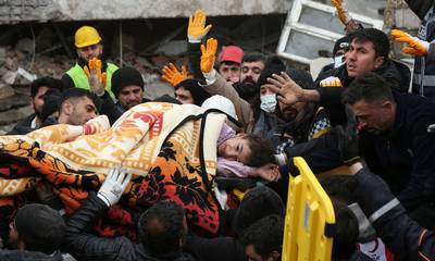Φόβοι ακόμη και για 10.000 νεκρούς στην Τουρκία