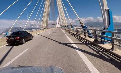 Έντεκα δήμαρχοι ζητούν μείωση του κόστους διοδίων στη γέφυρα Ρίου – Αντιρρίου