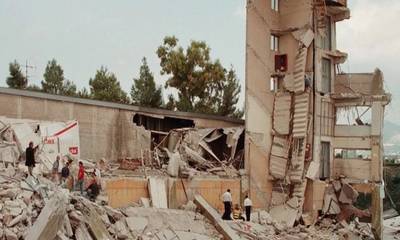 «Τρέμουμε για ένα νέο σεισμό σαν του 1981», λένε κάτοικοι του Κορινθιακού