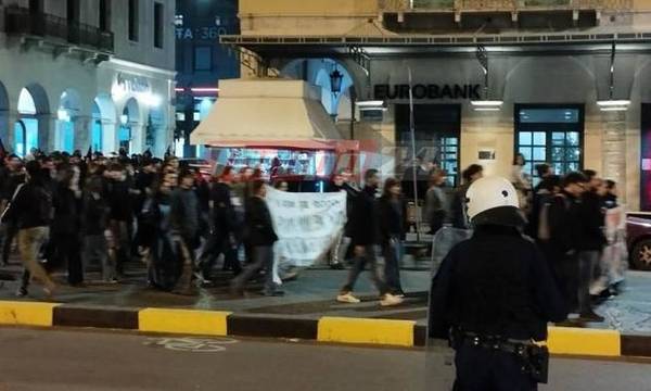 Τέμπη: Διαμαρτυρία και πορεία στην Πάτρα για το πολύνεκρο δυστύχημα