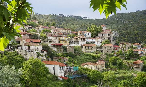 Προορισμοί στον Πάρνωνα: Πολύχρωμα χωριά με άρωμα άνοιξης