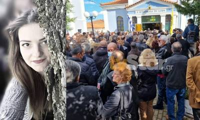 Σύγκρουση τρένων στα Τέμπη: Θρήνος στην κηδεία της 28χρονης Ελπίδας
