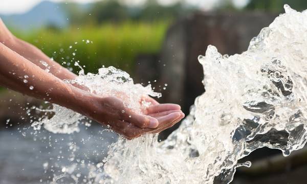 Αραχωβίτης: «Το νερό είναι δημόσιο αγαθό και πρέπει να το προασπίσουμε για τις επόμενες γενιές»