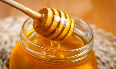 Πώς μπορούμε να καταλάβουμε αν το μέλι είναι νοθευμένο