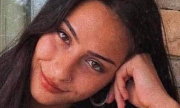 Τέμπη: Ξεσπάει η μητέρα της 22χρονης Αφροδίτης Τσιώμα - «Οι εγκληματίες δολοφόνησαν την κόρη μου»