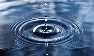 Ιδιωτικοποίηση νερού: Καταπέλτης η «Καθημερινή» - Παίρνει πίσω το νομοσχέδιο ο Σκρέκας