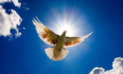 Πότε «πέφτει» η γιορτή του Αγίου Πνεύματος φέτος - Για ποιους είναι αργία
