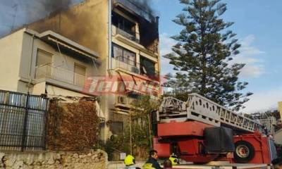 Μεγάλη φωτιά σε πολυκατοικία στην Πάτρα - Ακούστηκαν εκρήξεις (video)