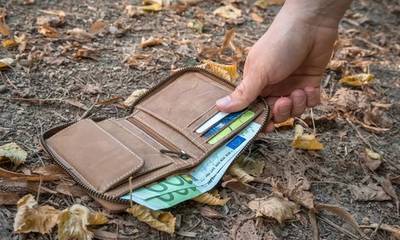 Ανήλικοι στην Πάτρα βρήκαν πορτοφόλι με 700 ευρώ και το παρέδωσαν στην αστυνομία