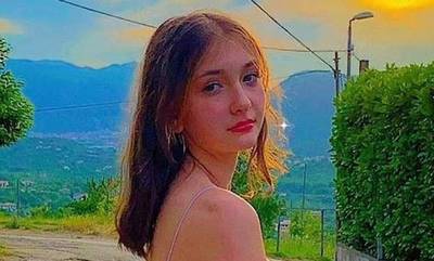 Τραγικός θάνατος για 16χρονη στην Ιταλία: Σκοτώθηκε όταν έπεσε στην μπανιέρα το κινητό που φόρτιζε