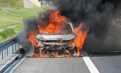 Ερμιονίδα: Αυτοκίνητο τυλίχθηκε στις φλόγες