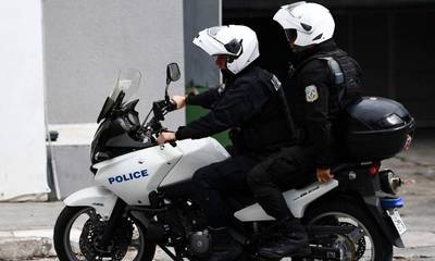 Επεισοδιακή σύλληψη στην Πάτρα - Απείλησε με όπλο αστυνομικό