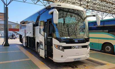 Ηλεία: «Τρόμος» για επιβάτες λεωφορείου του ΚΤΕΛ από επίθεση με πέτρες