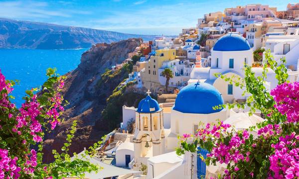Καλοκαίρι 2023: Απλησίαστες οι διακοπές στα νησιά για τους Έλληνες