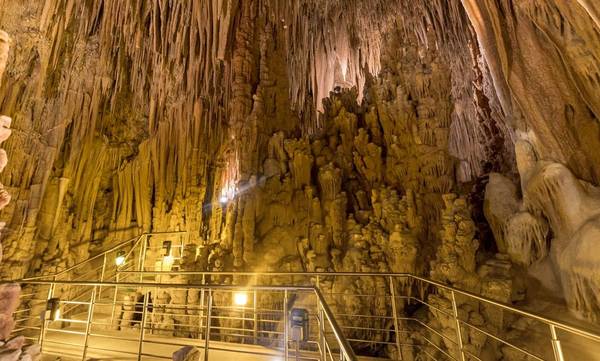Νεάπολη Λακωνίας: Το σπήλαιο Καστανιάς, τα 3 εκατομμύρια ζωής και η σπάνια ιστορία του βοσκού