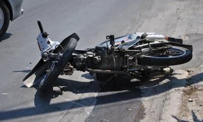 Τραγωδία στην άσφαλτο: Νεκρός 19χρονος σε τροχαίο με μηχανάκι στην Ε.Ο. Πύργου - Κυπαρισσίας