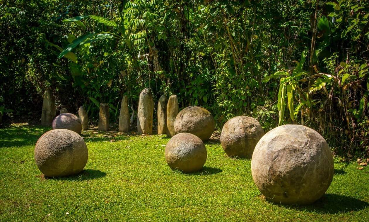 https://cdn.np-media.gr/media/news/2023/06/19/91182/photos/snapshot/Stone-Spheres-of-Costa-Rica-2.jpg