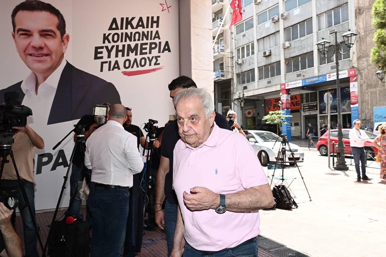 https://cdn.np-media.gr/media/news/2023/07/02/91817/photos/snapshot/syriza_politiki_grammateia__7_.jpg