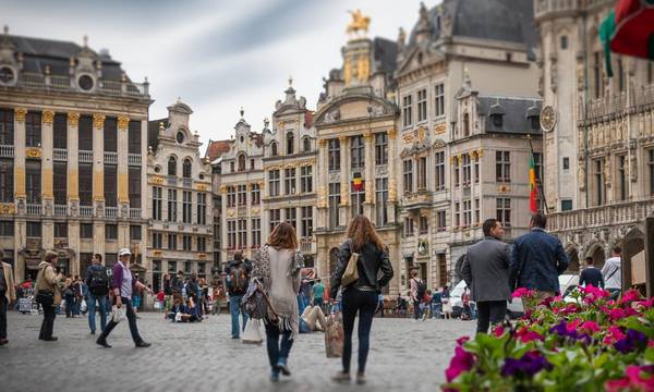 Περπατώντας στους δρόμους των Βρυξελλών (video)