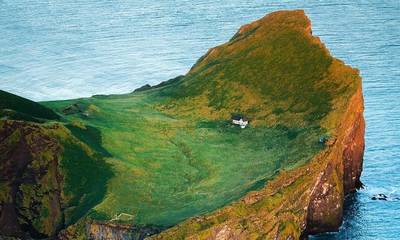 Ισλανδία: Το πιο απομονωμένο σπίτι στον κόσμο στο νησί Elliðaey (photos)