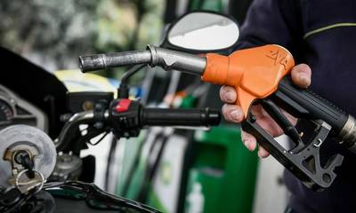 «Φωτιά» τα καύσιμα: Σε ανοδική τροχιά οι τιμές -  Ξεπέρασε τα 2 ευρώ/λίτρο η βενζίνη