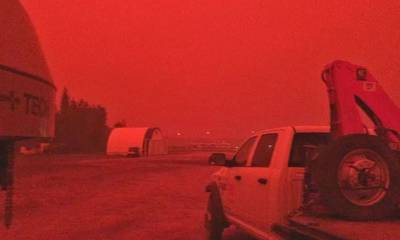 Ο ουρανός έγινε κόκκινος στον Καναδά εξαιτίας των πυρκαγιών