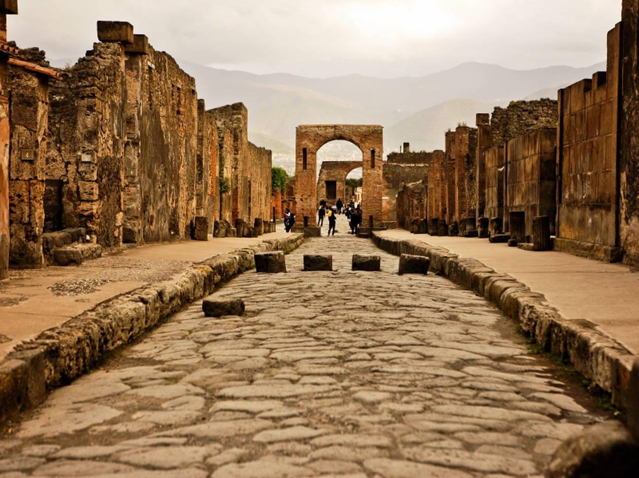 https://cdn.np-media.gr/media/news/2023/08/21/94128/photos/snapshot/pompeii-1.jpg