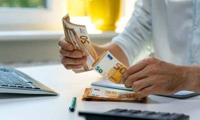 Εφορία: Στα 3,6δις ευρώ οι φόροι που θα πληρώσουν φέτος 2,4εκατ. νοικοκυριά