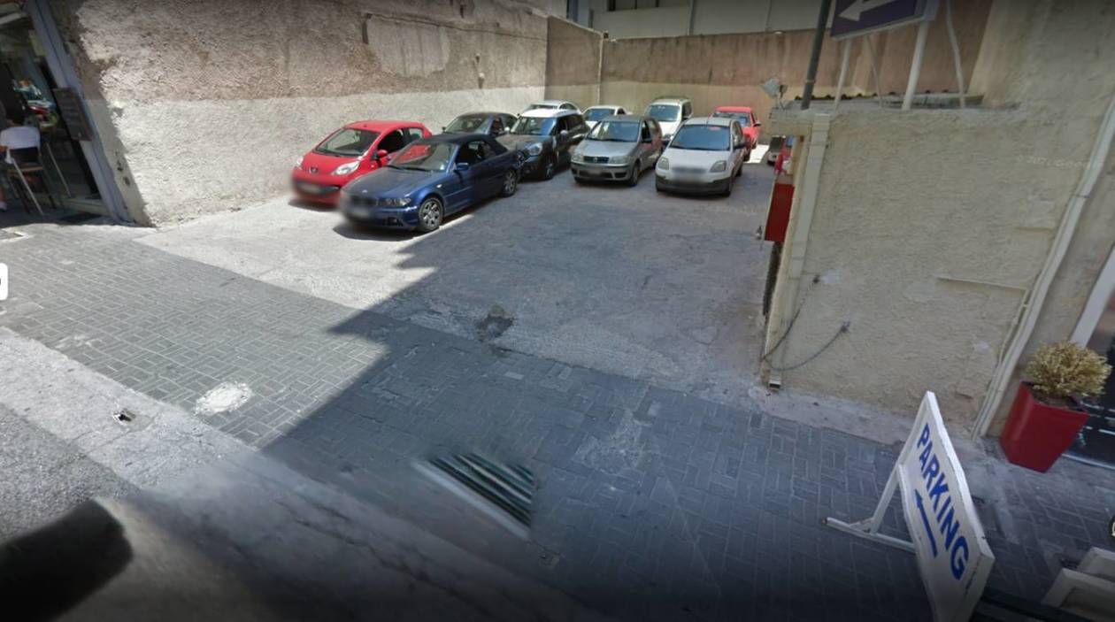 https://cdn.np-media.gr/media/news/2023/09/15/95240/photos/snapshot/parking-peiraias-1.jpg