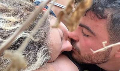 Πόλεμος στο Ισραήλ: Ένα τελευταίο φιλί πριν πεθάνουν στο φεστιβάλ του τρόμου
