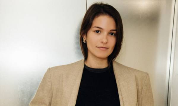 Η 26χρονη από το Ναύπλιο που ανεβαίνει στην ιεραρχία της Βρετανικής Vogue