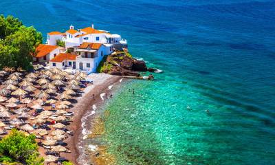 Τουρισμός: Οι Times αποθεώνουν 15 ελληνικά νησιά και τα προτείνουν για το 2024